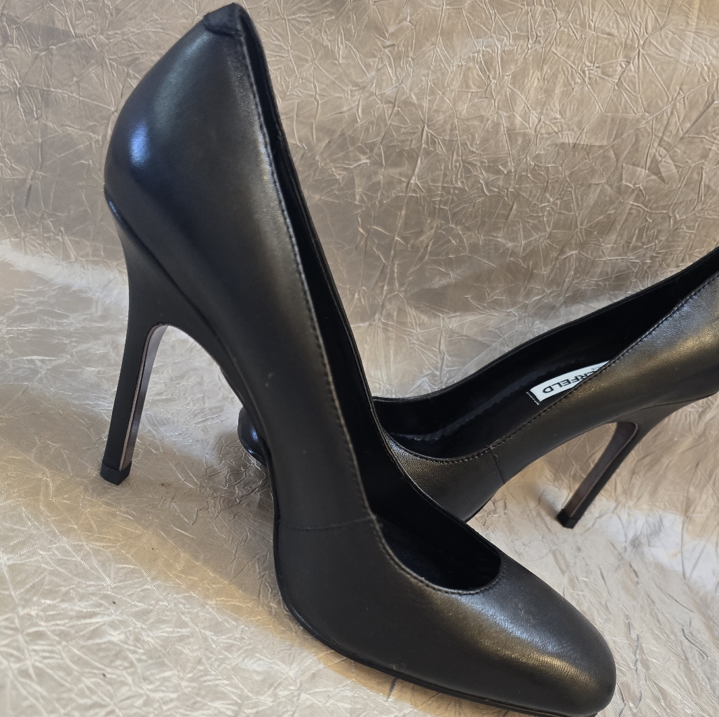 Karl Lagerfeld Black Leather Heels Sz 6